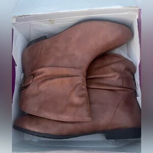 New ankle boots by rampage size 11